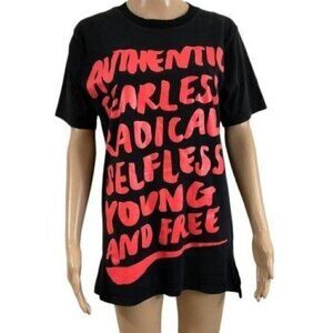 Hillsong Young & Free Authentic Fearless Radical Selfless Young & Free Small Tee